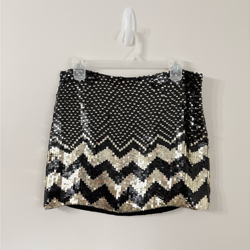ALICE + OLIVIA Chevron Sequin Mini Skirt Sz 6 Black Gold Party Y2K Festival DESC